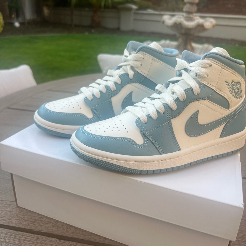 Jordan Women's Sneakers in Blue and White